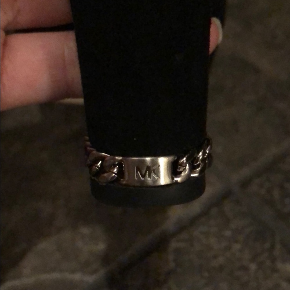 Beautiful Michael Kors suede  black pumps w/ chain